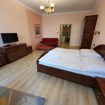 Evergreen Apartments Hotel Karlovy Vary Luaran gambar