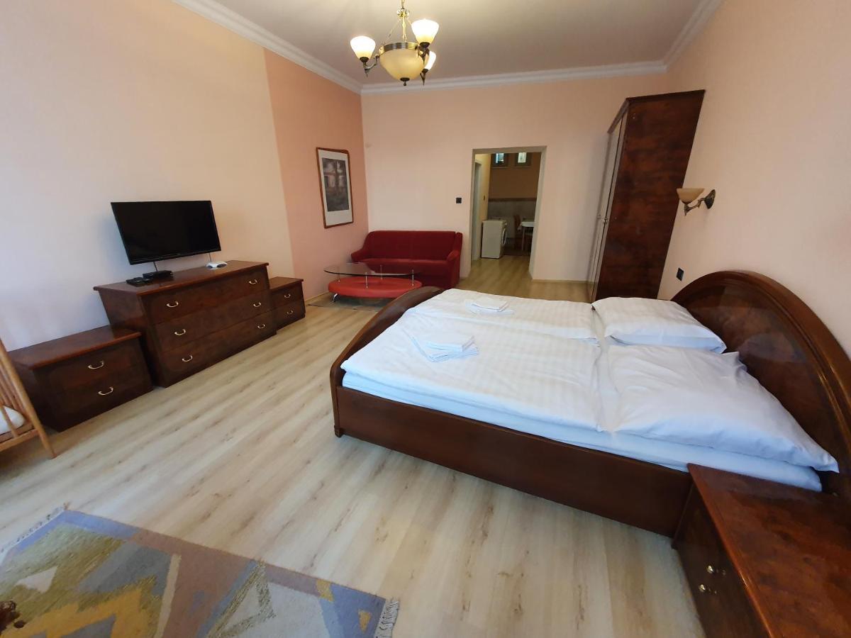 Evergreen Apartments Hotel Karlovy Vary Luaran gambar